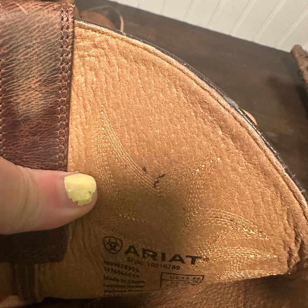 Ariat boots. Men’s leather western boots. Cowboy. Size 12EE. Ariat leather - Picture 6 of 7
